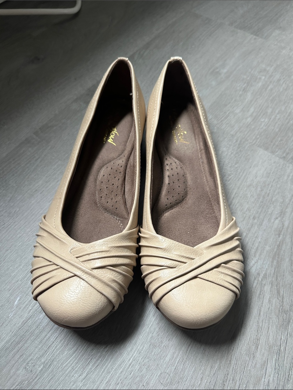 Natural Soul ballet flats